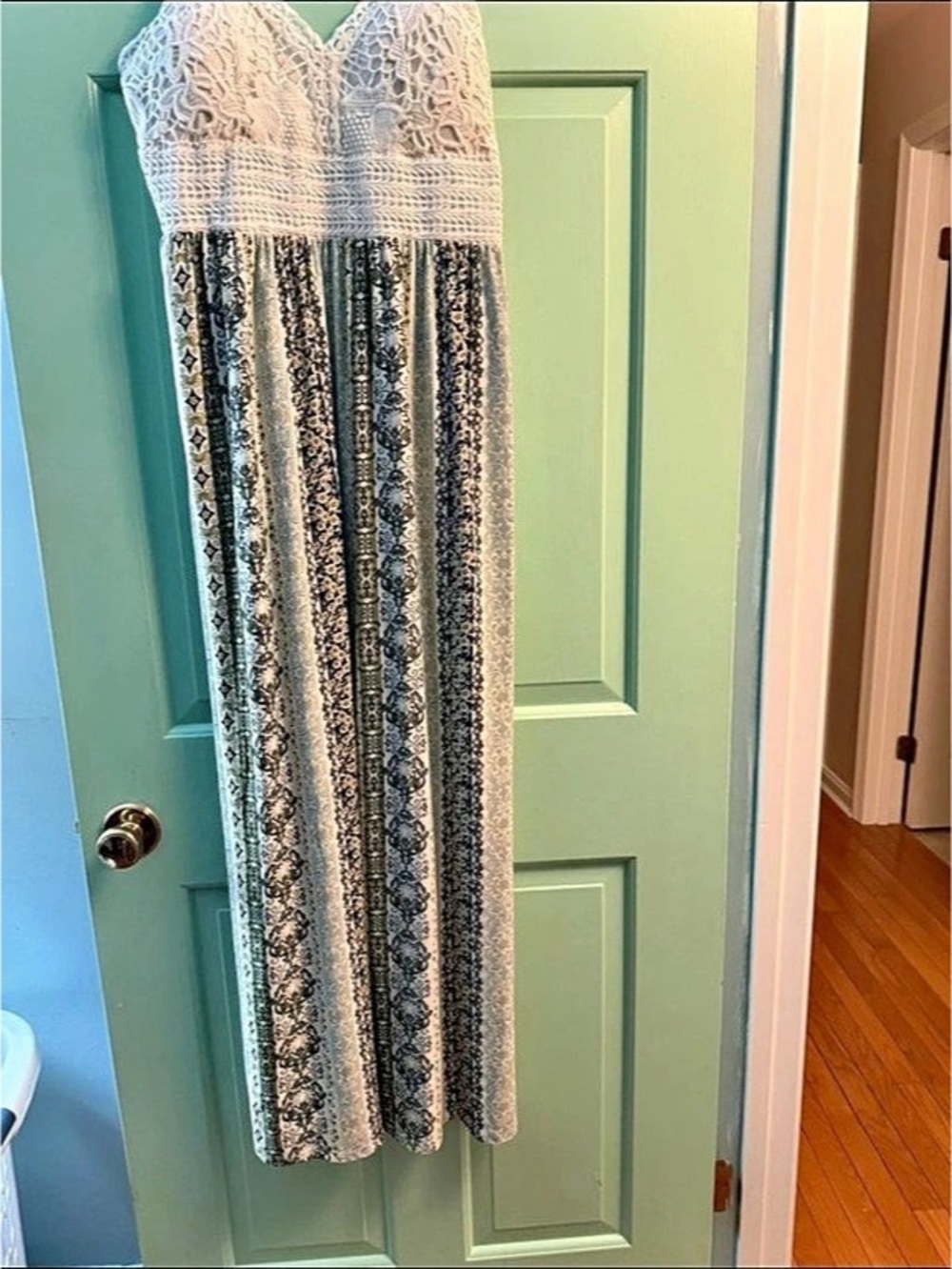 Women's Maxi Skirt in Black & Gray Like New